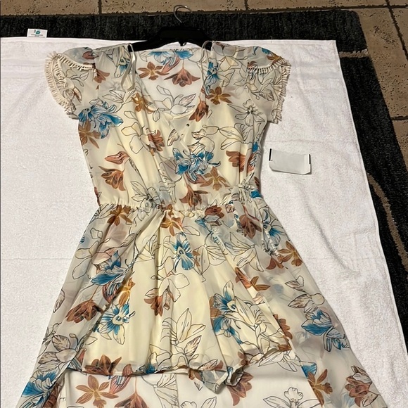 City Triangles Floral Print Ruffle Sleeve Dress - Picture 2 of 7